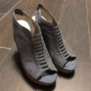 Franco Sarto wedges